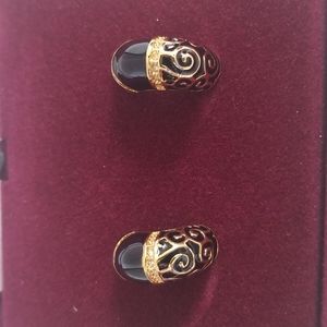 Jacqueline Kennedy Camrose & Cross Parisian love j hoop earrings black